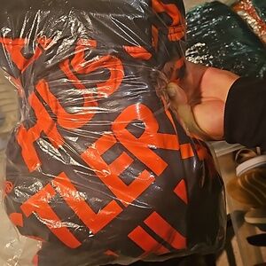 Sweatshirt and shorts Hustle